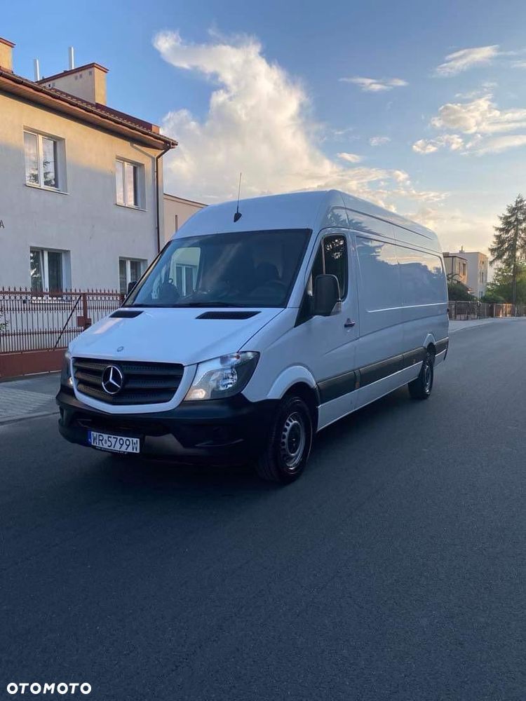 Mercedes-Benz Sprinter - 2