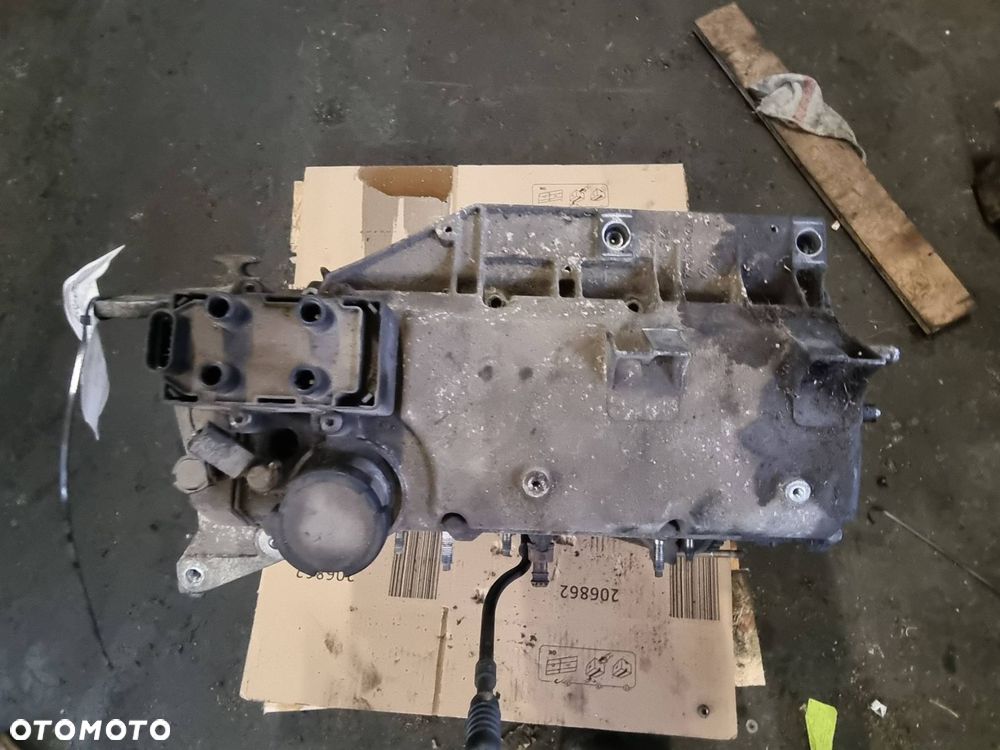 SILNIK SŁUPEK RENAULT CLIO II D7FD720 1.2 - 6