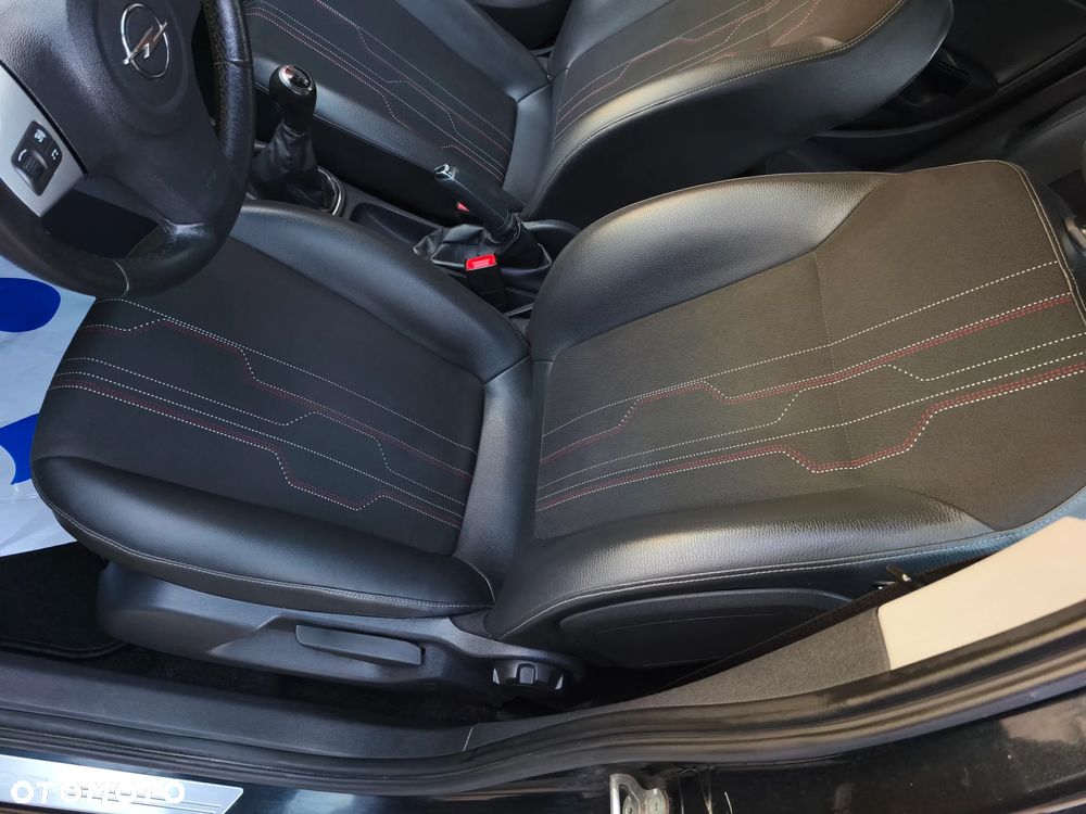 Opel Corsa 1.2 16V Cosmo - 16