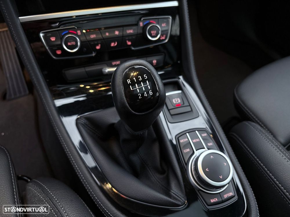 BMW 216 Active Tourer d Line Sport - 12