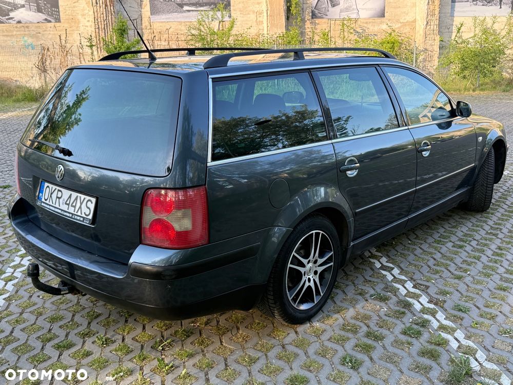 Volkswagen Passat 1.9 TDI Exclusive - 11