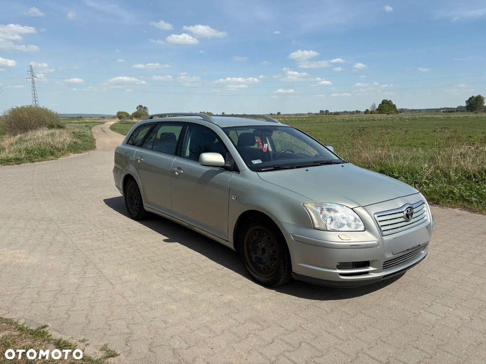 Toyota Avensis 2.0 D-4D High - 3