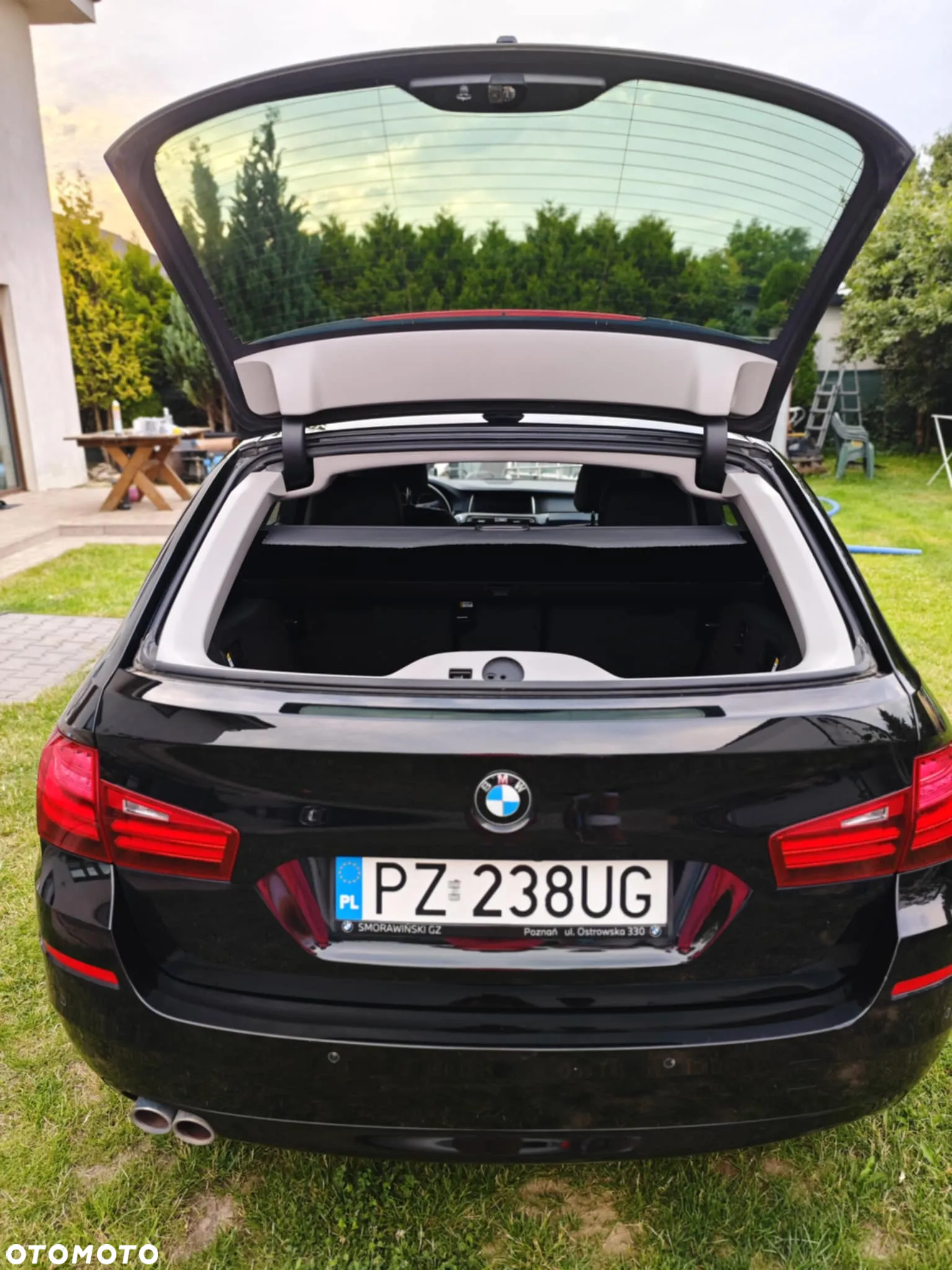 BMW Seria 5 530d xDrive Touring - 16