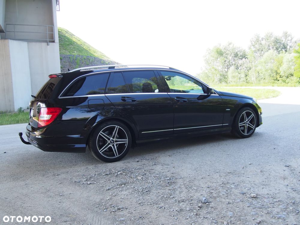 Mercedes-Benz Klasa C 220 CDI DPF (BlueEFFICIENCY) 7G-TRONIC Avantgarde - 12