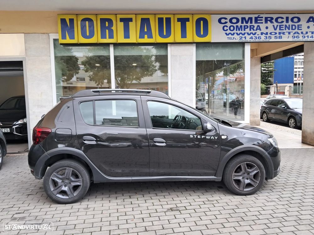 Dacia Sandero 0.9 TCe Stepway - 1