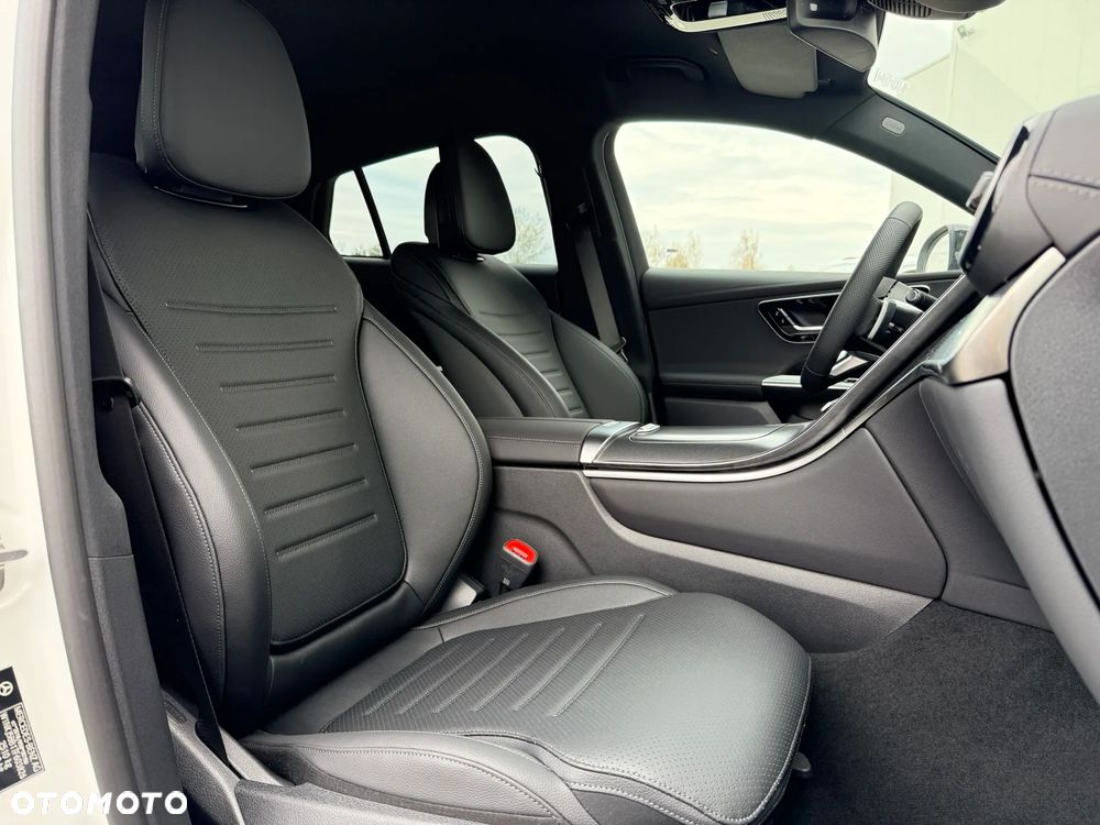 Mercedes-Benz GLC - 30