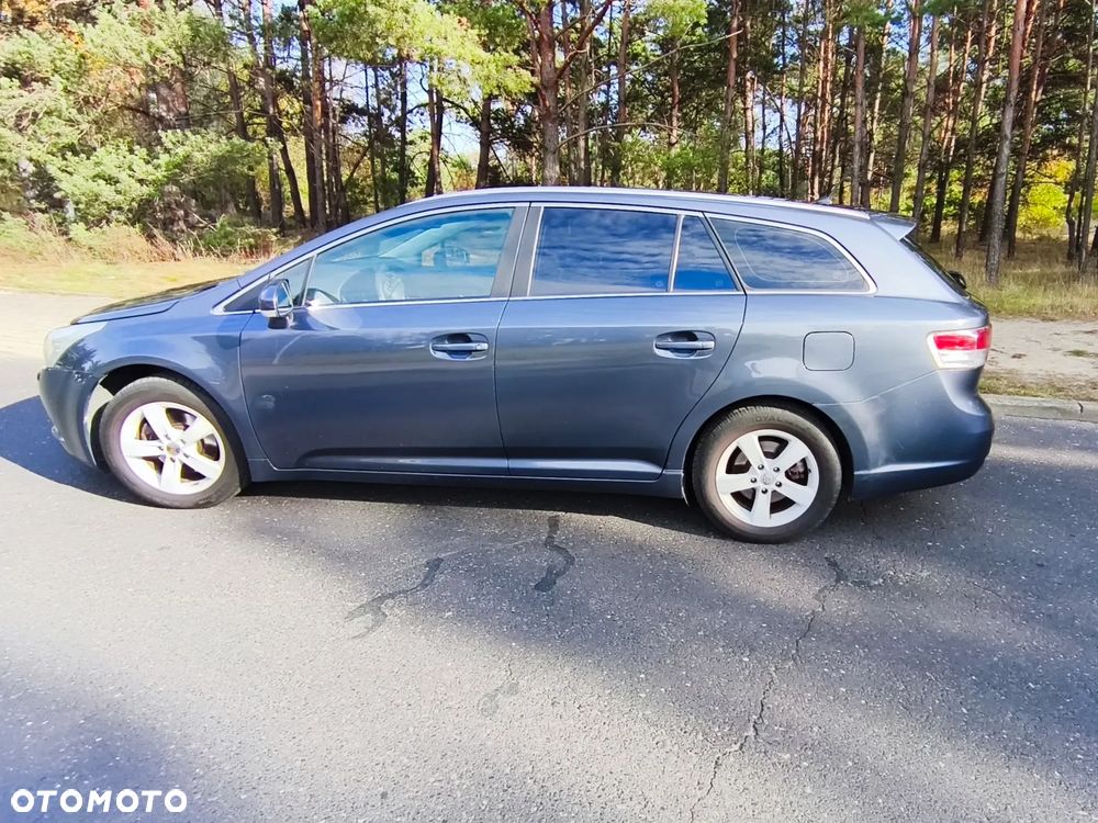 Toyota Avensis 2011 photo 5