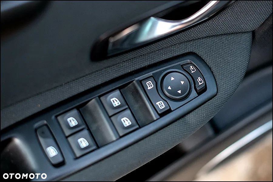 Renault Grand Scenic - 31