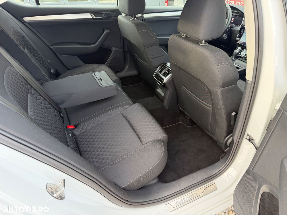 Skoda Superb 2.0 TDI DSG Style - 17