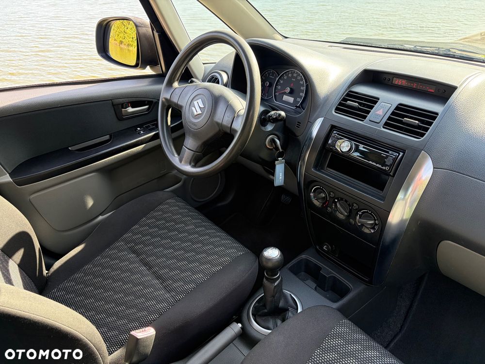 Suzuki SX4 - 11