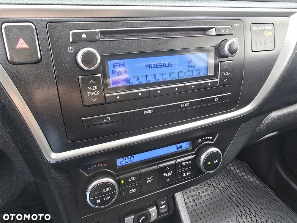 Toyota Auris - 13