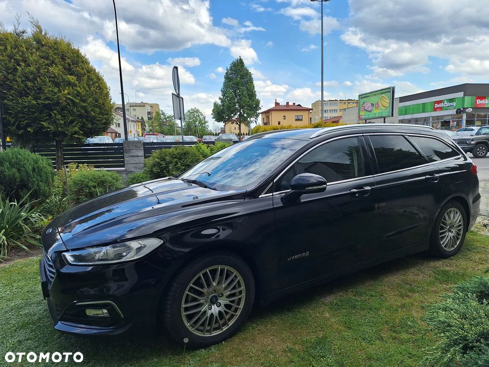Ford Mondeo 2.0 Hybrid Titanium - 1