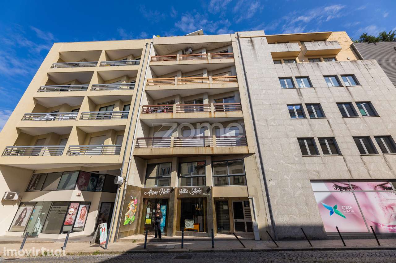 Apartamento T3 renovado na Rua do Raio, Braga - Grande imagem: 2/36