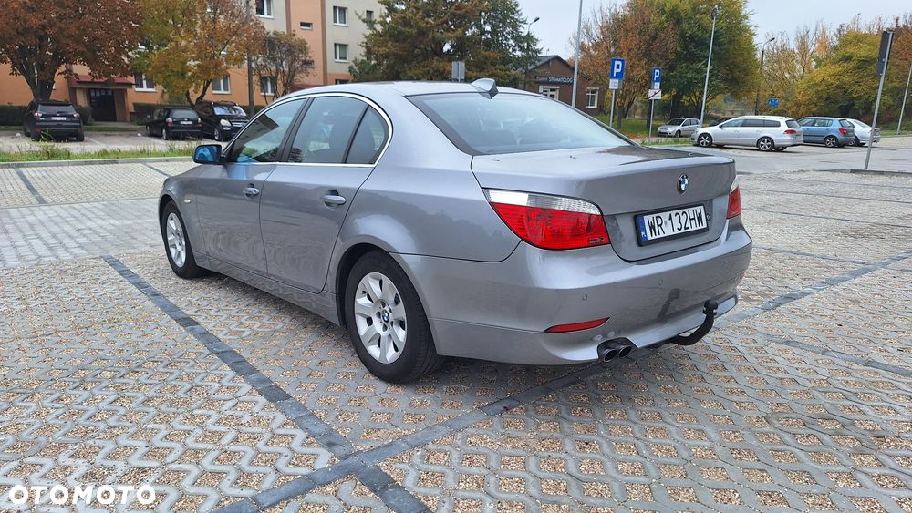 BMW Seria 5 523i - 13