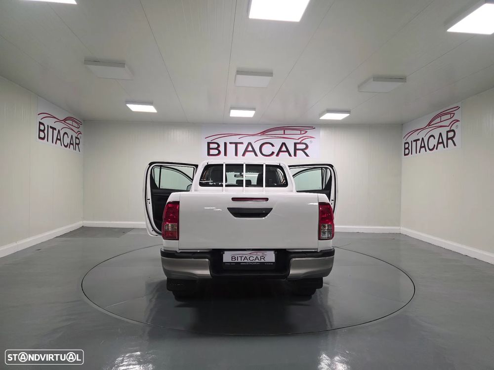 Toyota HILUX  2.4 D-4D 2WD CD - 32
