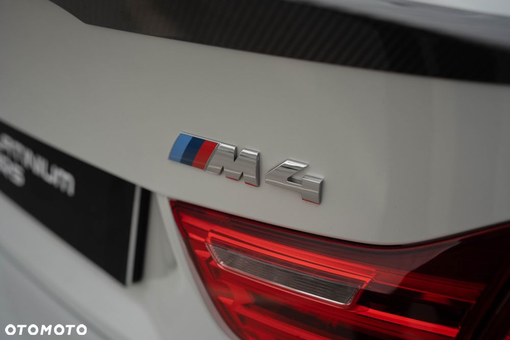 BMW M4 DKG - 32