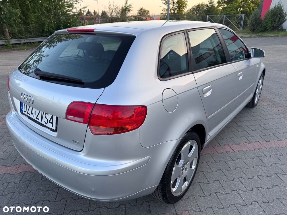 Audi A3 Sportback 1.6 Attraction - 4