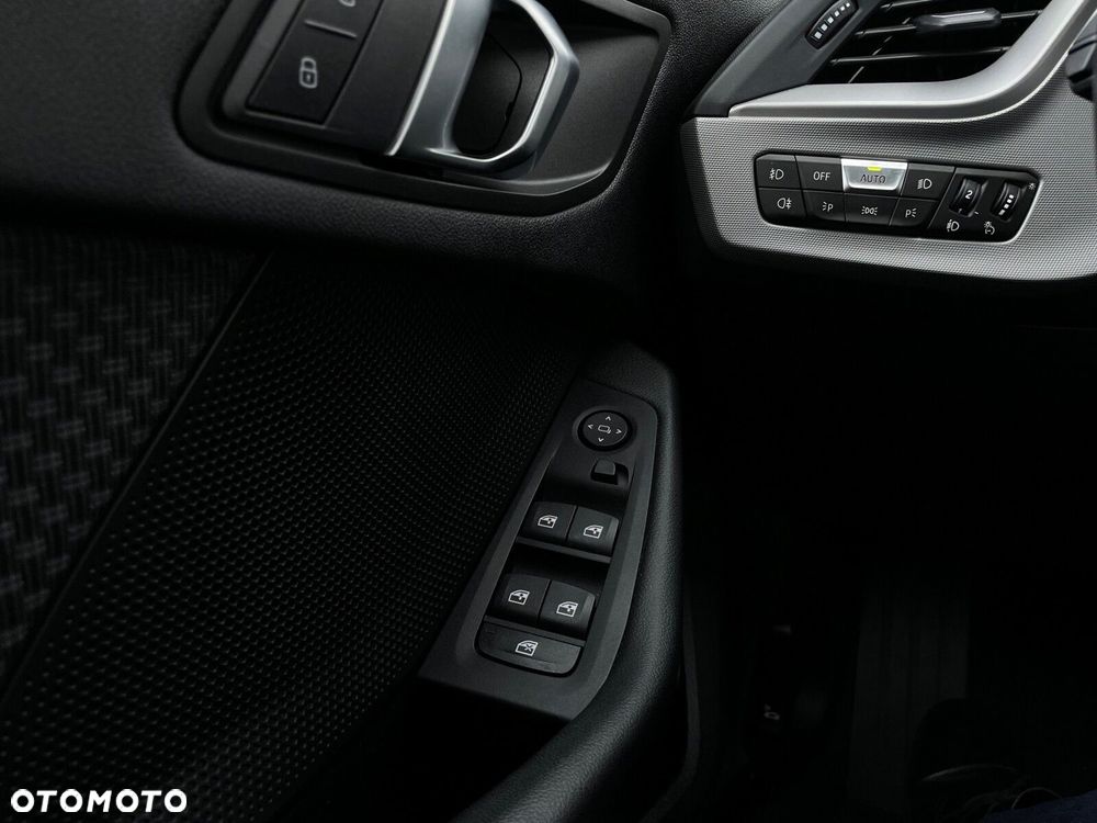 BMW Seria 1 118i - 13