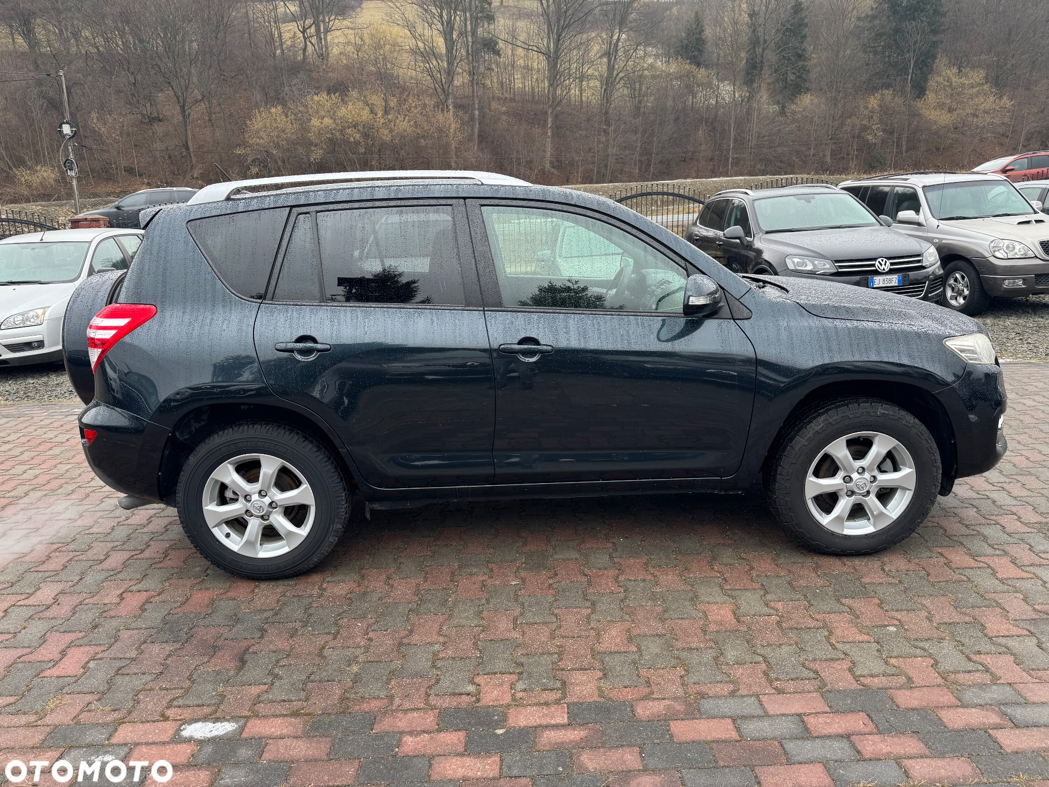 Toyota RAV4 - 4