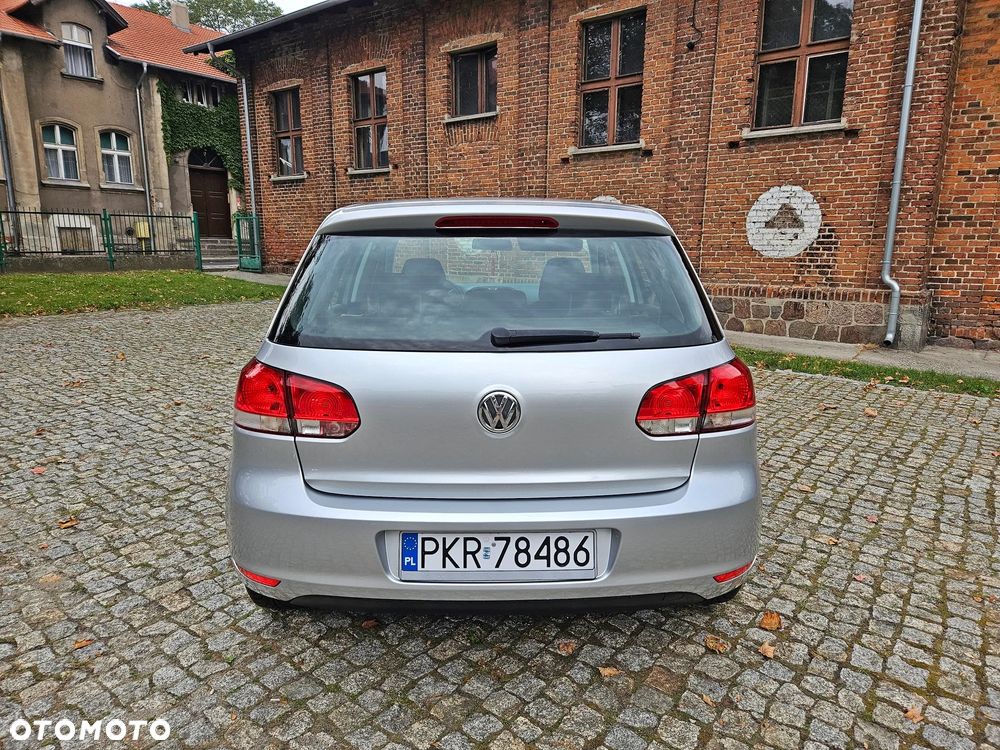 Volkswagen Golf VI 1.6 Comfortline - 24