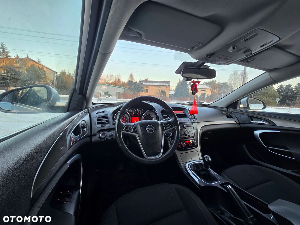 Opel Insignia - 16