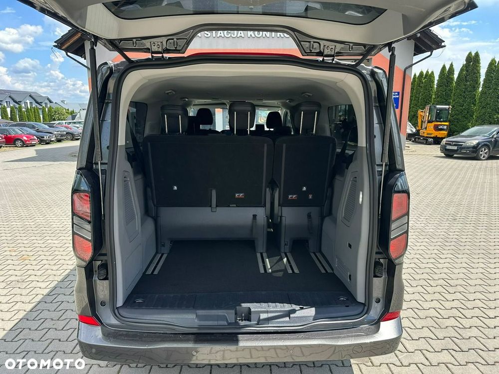 Ford Tourneo Custom - 14