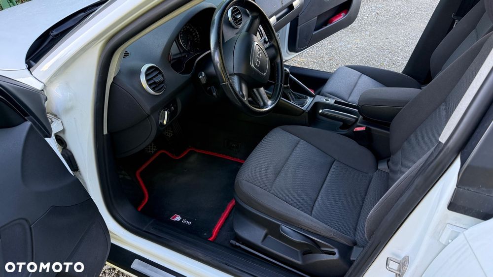 Audi A3 Sportback - 6