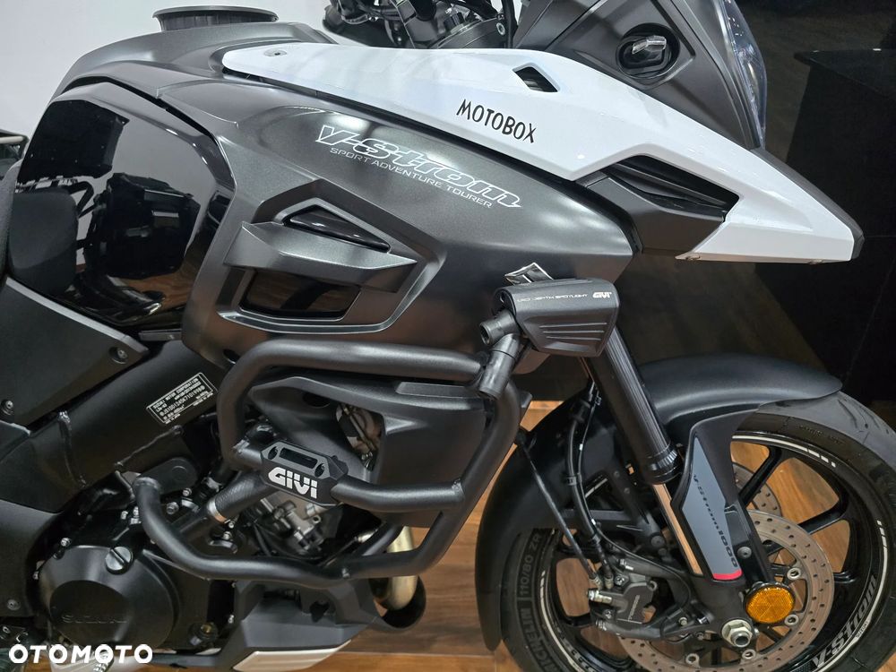 Suzuki DL - 26