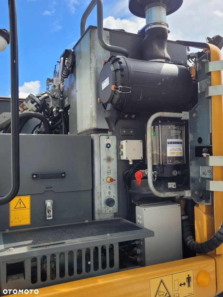 Liebherr A914 compact / ROTOTILT / 8600h / serwisowana / - 21