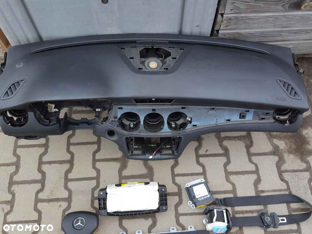 MERCEDES CLA W117 13-16r DESKA ROZDZIELCZA KONSOLA PASY PODUSZKI AIRABG - 3