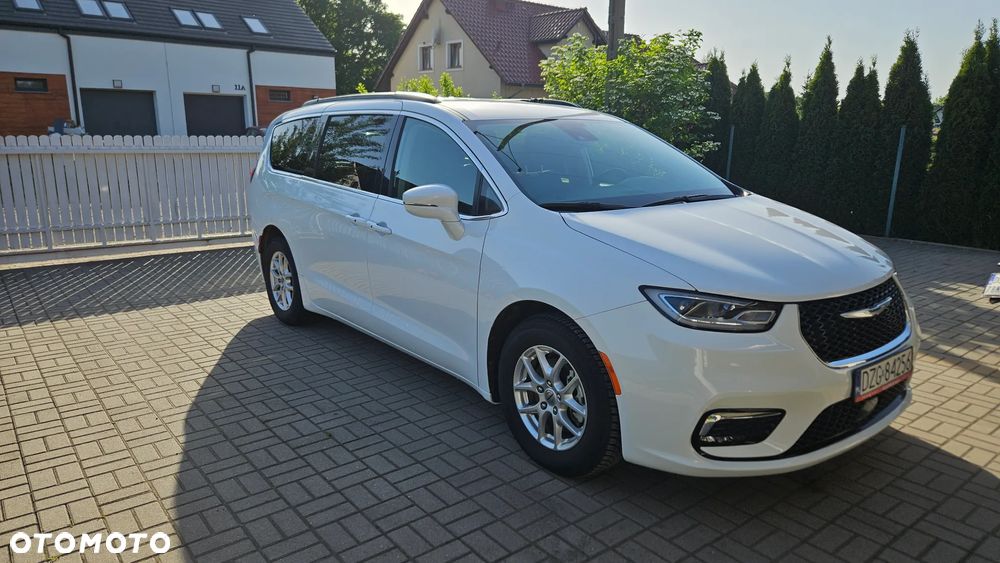 Chrysler Pacifica - 3