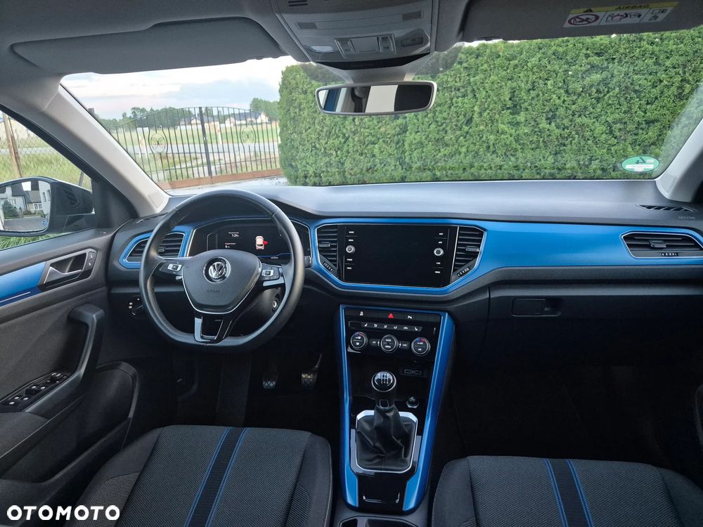 Volkswagen T-Roc - 13