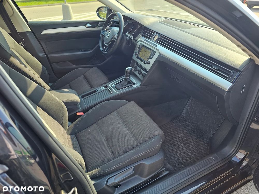 Volkswagen Passat - 22