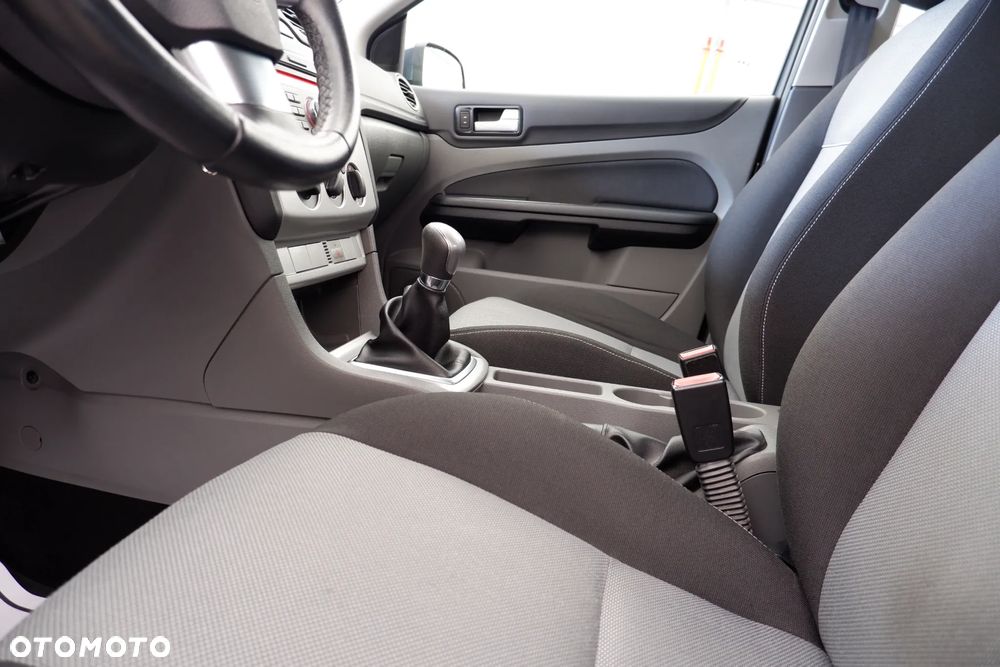 Ford Focus - 19