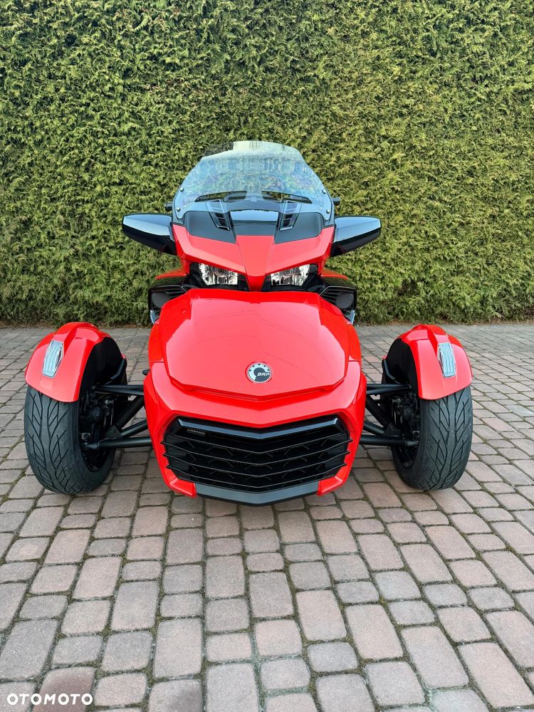 Can-Am Spyder - 2
