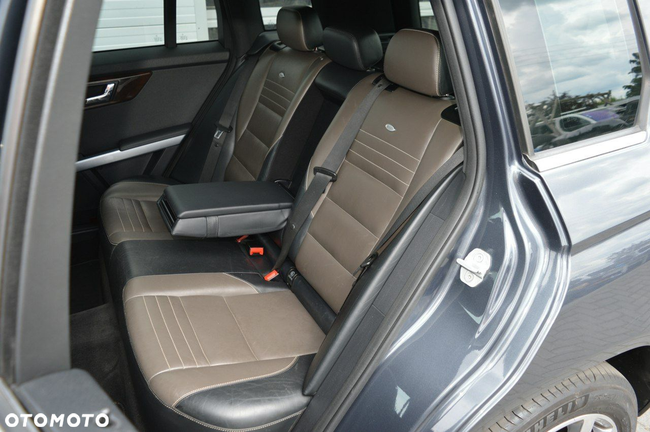 Mercedes-Benz GLK - 32