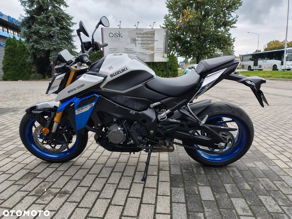 Suzuki GSX 1000 - 3