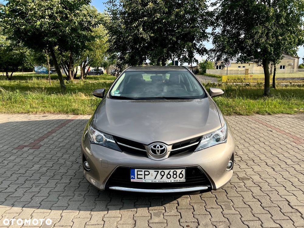 Toyota Auris 1.6 Premium Comfort - 2