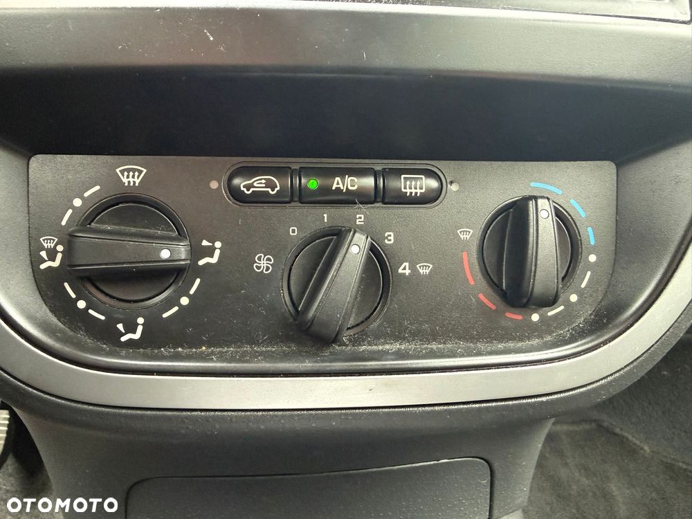 Citroën C3 1.4 HDi Impress - 15