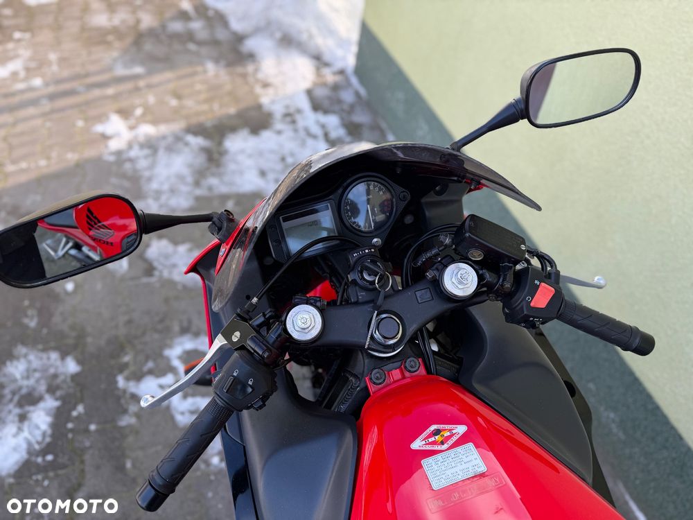 Honda CBR - 33