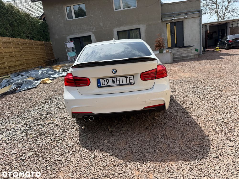 BMW Seria 3 320d xDrive M Sport - 12
