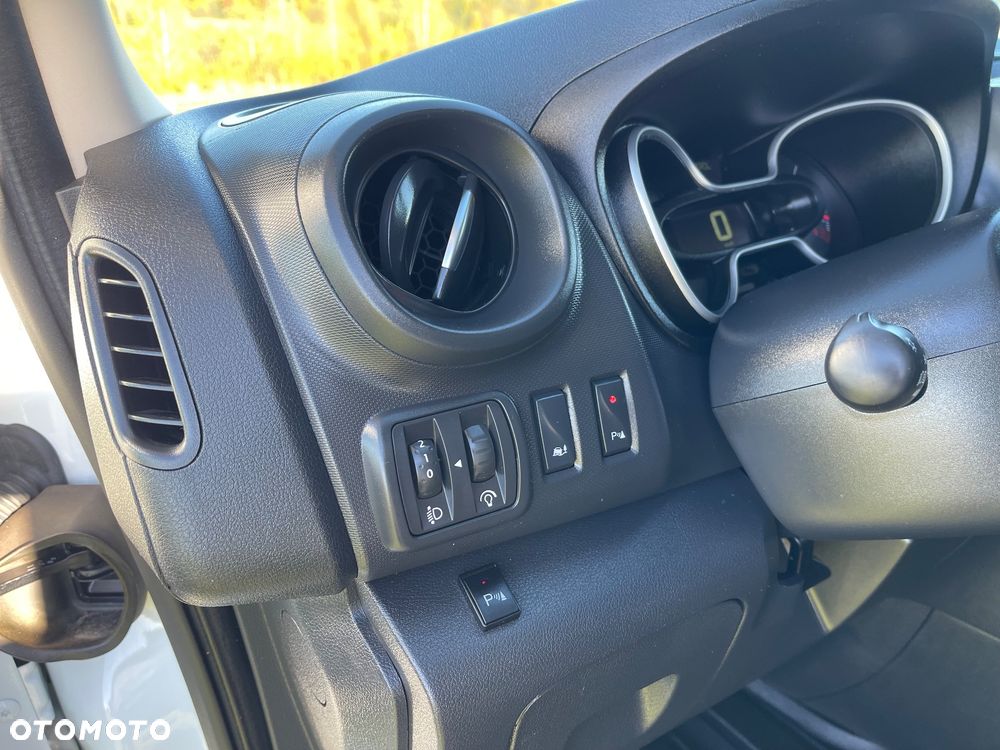 Renault Trafic - 21