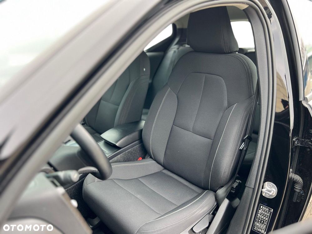 Volvo XC 40 T3 Momentum Pro - 16