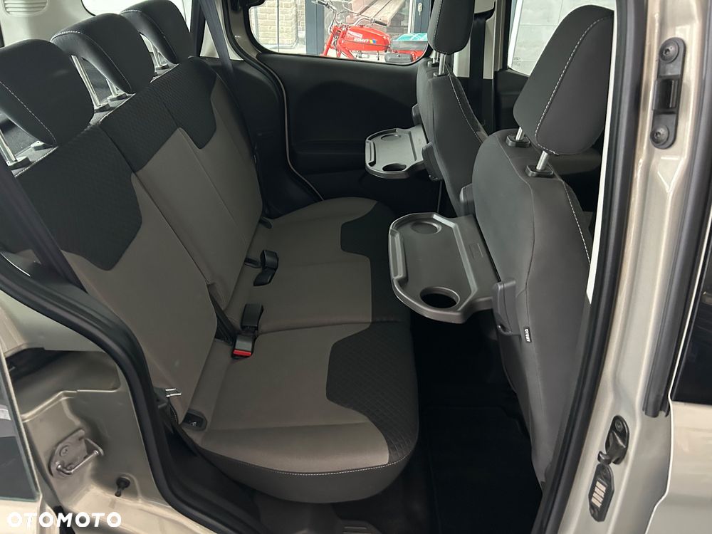 Ford Tourneo Courier 1.0 EcoBoost S&S Ambiente - 25