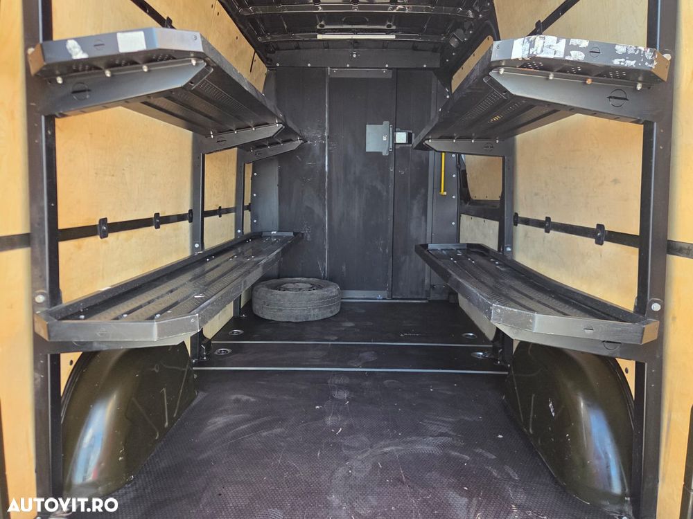 Mercedes-Benz Sprinter L3H2 - 12