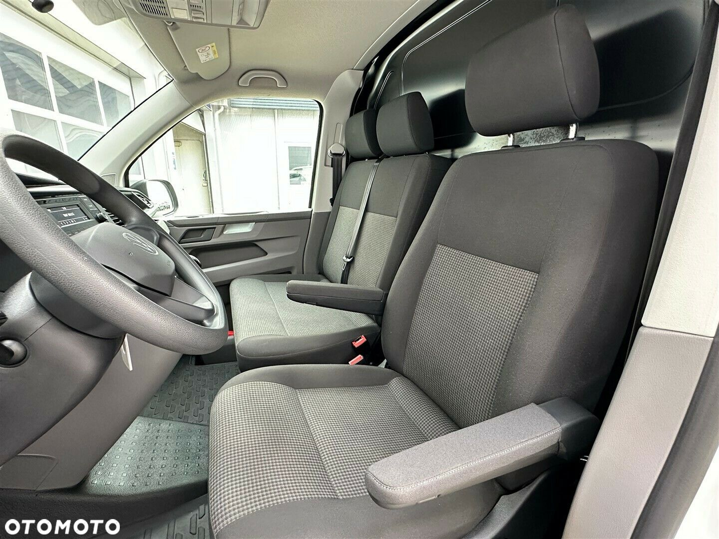 Volkswagen Transporter T6.1 FURGON 2.0 TDI 150KM - 13