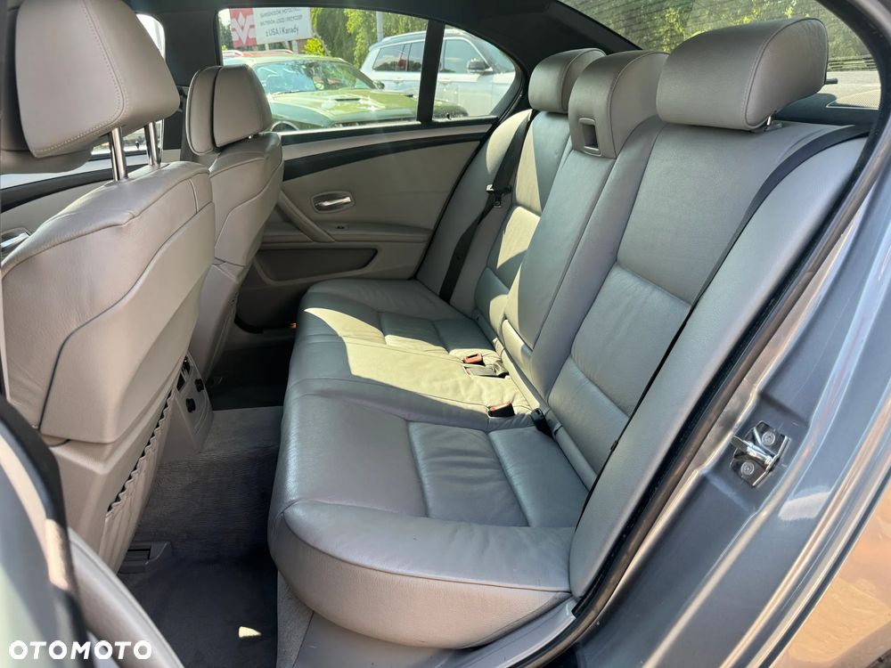 BMW Seria 5 530i xDrive Edition Sport - 6