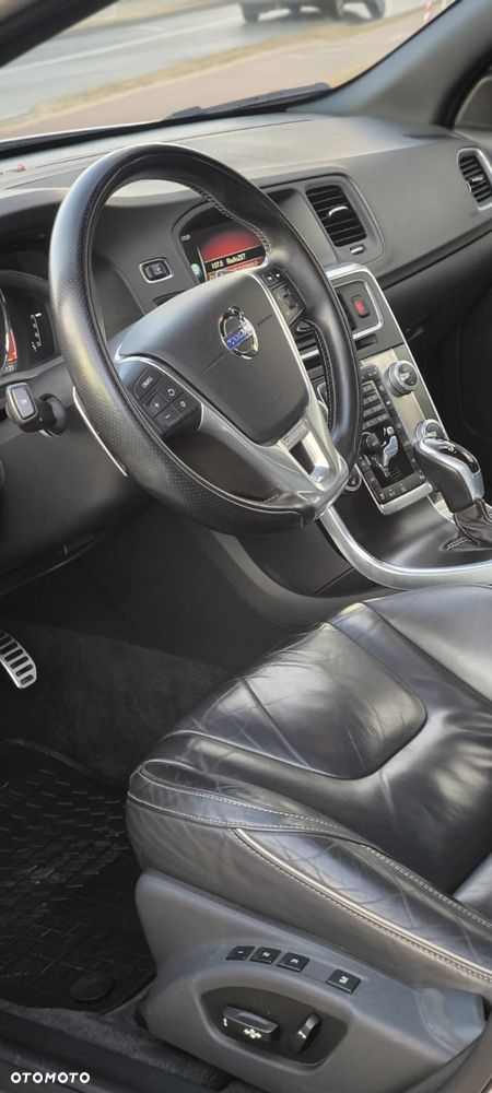 Volvo S60 T5 Geartronic RDesign - 22