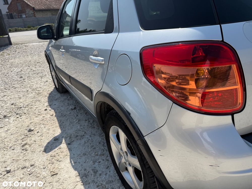 Suzuki SX4 1.9 DDiS DPF 4x2 Comfort - 14