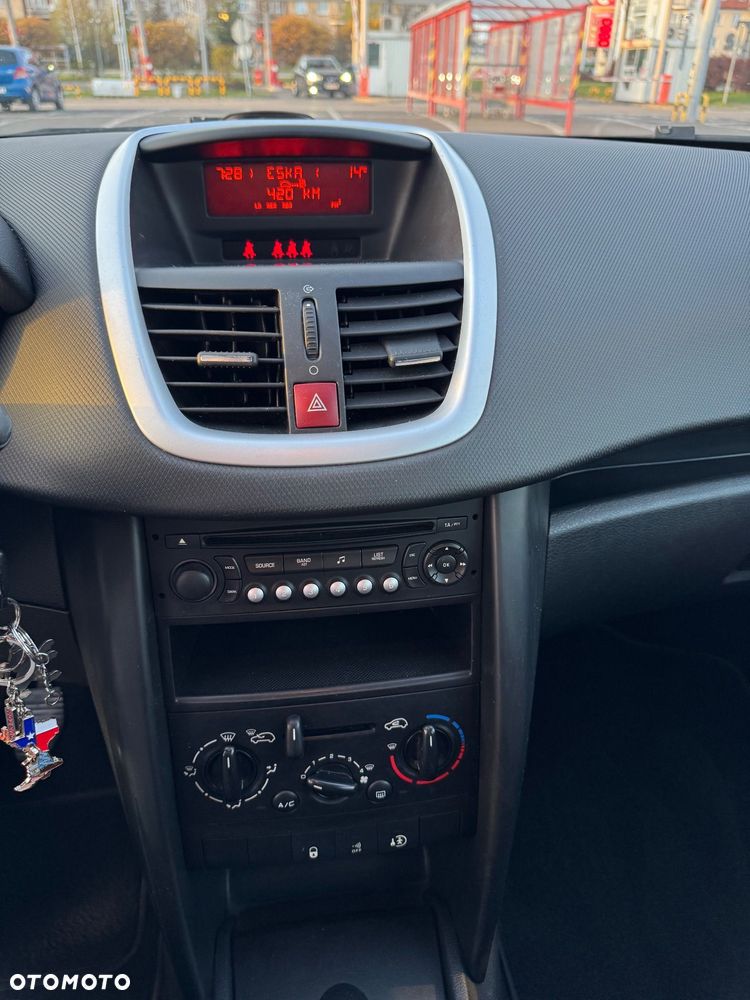 Peugeot 207 1.4 nICE - 26